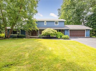 271 Belvista Dr, Rochester, NY 14625