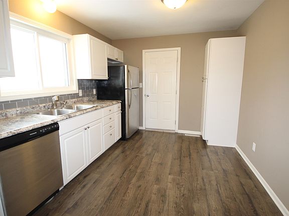 5th image of 2914 Providence Dr