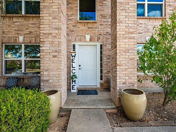 3rd image of 2423 Ranchview Dr