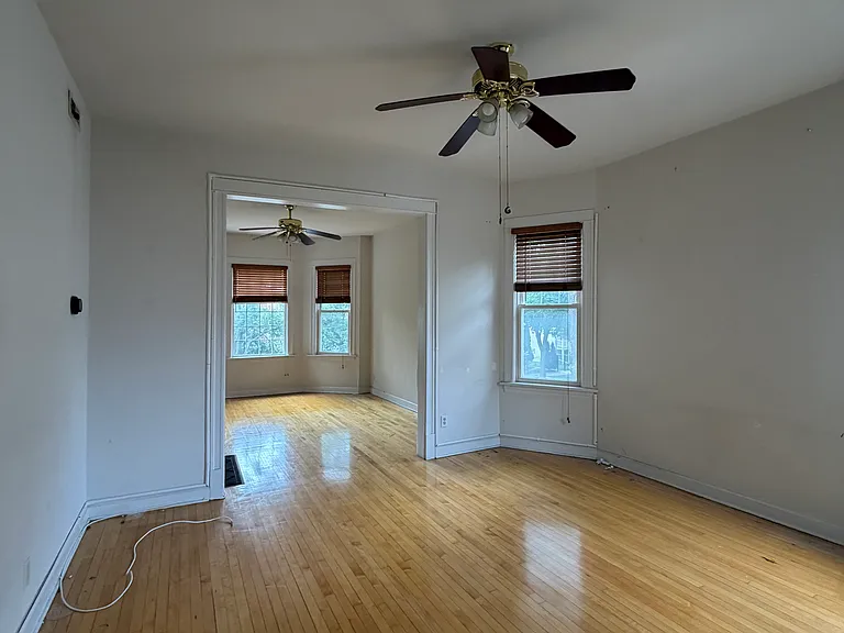 3319 W Berteau Ave #2 — Photo 6