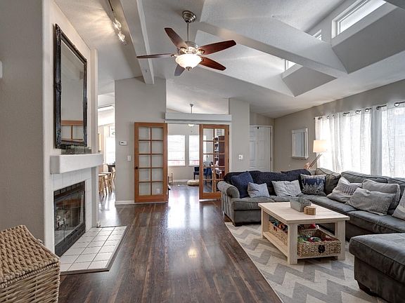 2nd image of 2567 Whispering Hills Cir