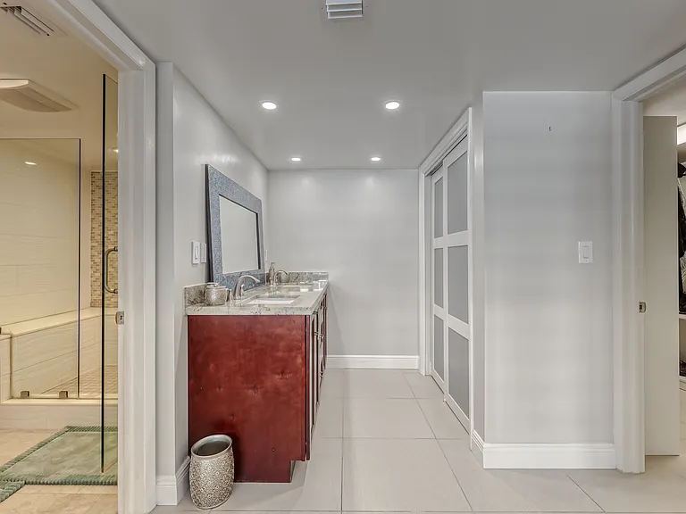 3900 Galt Ocean Dr #712 — Photo 11