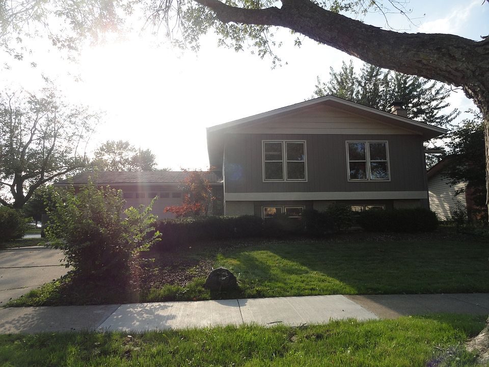 1st image of 6300 Victoria Dr