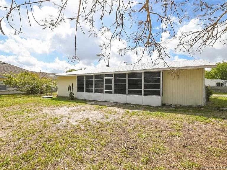 1365 SW Gastador Ave — Photo 31