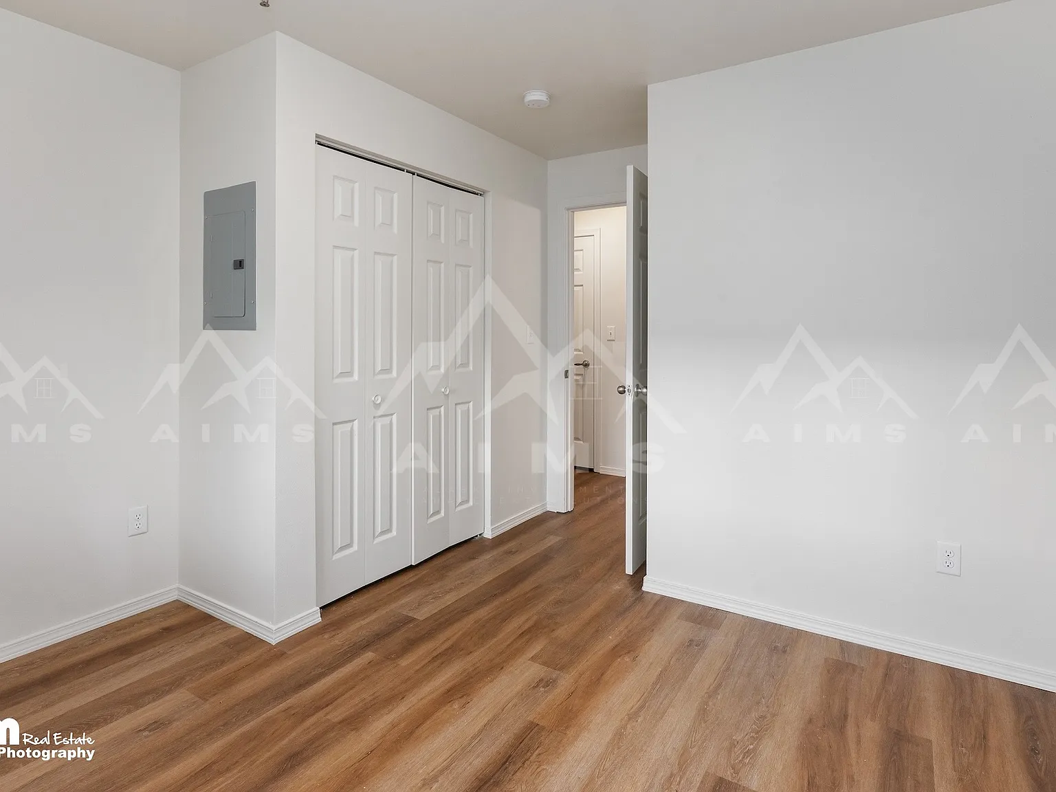 2 bed, 700 sqft, $1,300 — Photo 1