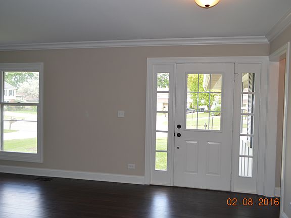 5th image of 28 Woodridge Ln