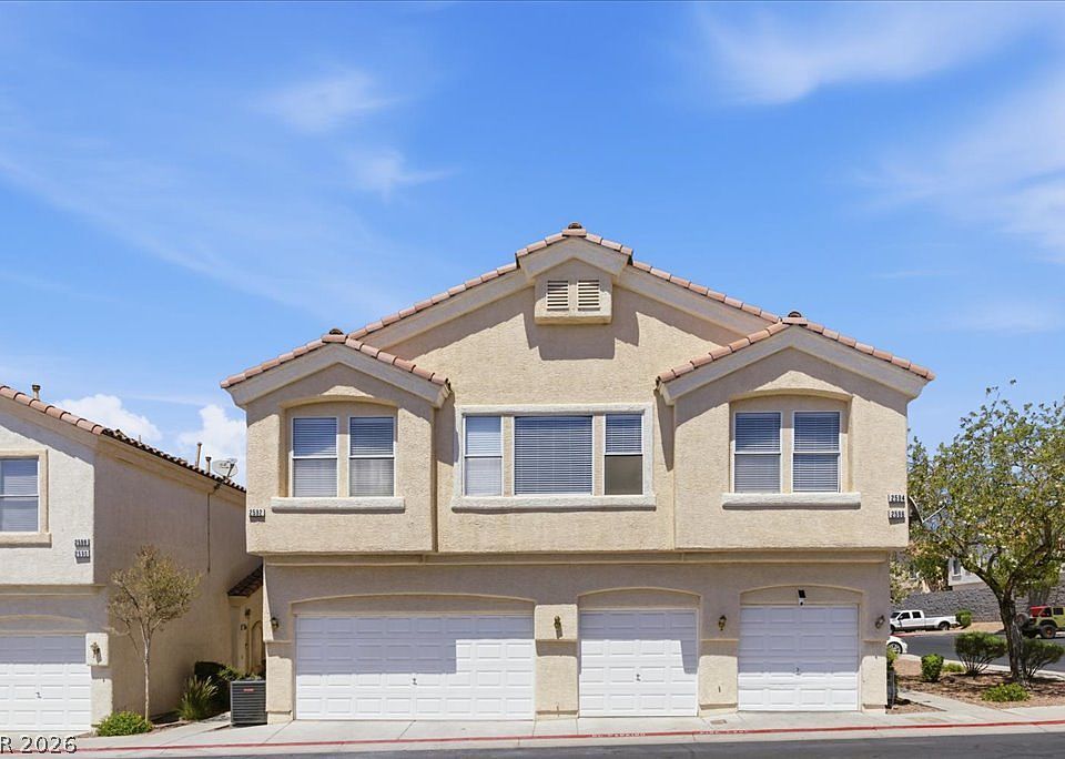 1st image of 2592 Lazy Saddle Dr