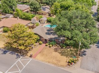 5500 Meadow Oak Dr, Fort Worth, TX 76180