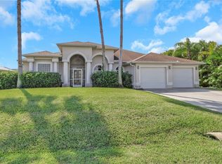 402 SE 15th Ter, Cape Coral, FL 33990