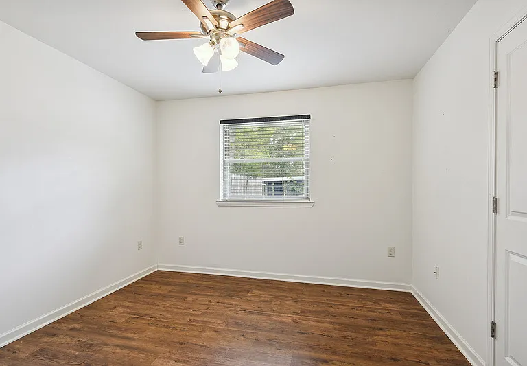 5345 Mapleton Dr — Photo 13