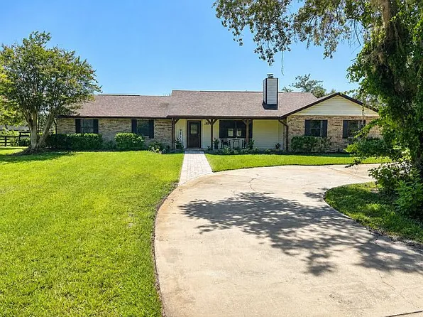 370 Sand Pine Pl, Geneva, FL 32732