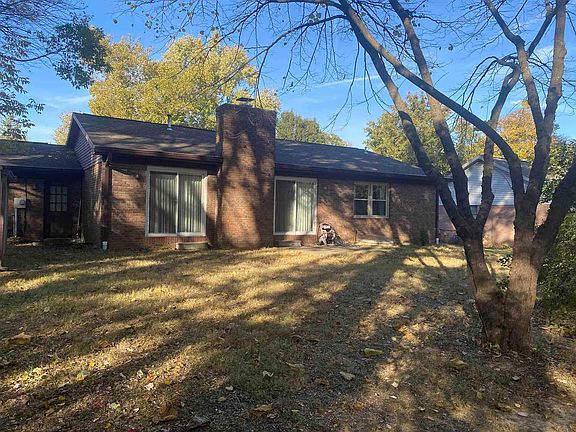 2nd image of 2521 Malibu Dr