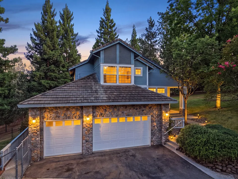 1235 Naturewood Dr