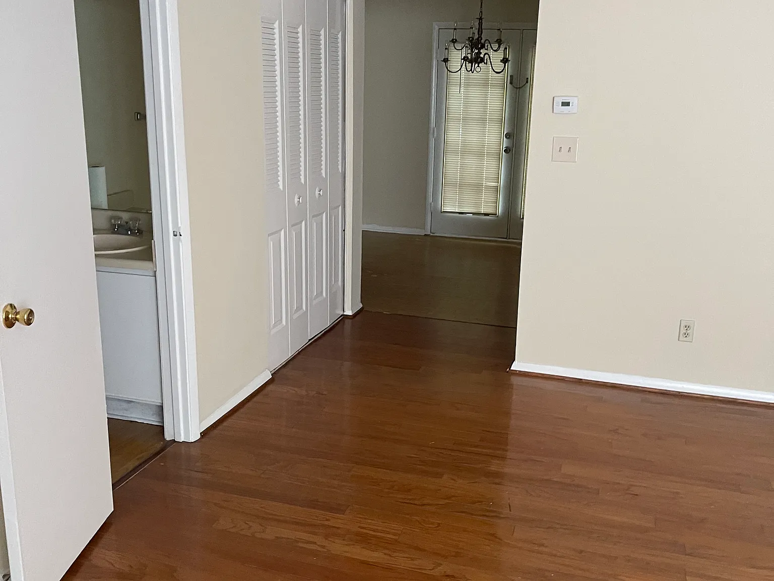 2 bed, 2.5 bath, 1280 sqft, $1,595 — Photo 3