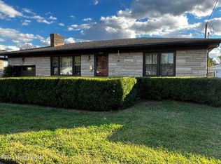 2222 Farnsley Rd, Shively, KY 40216