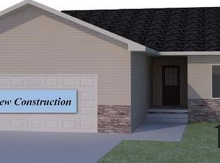 1007 N 3rd St, Garden City, KS 67846