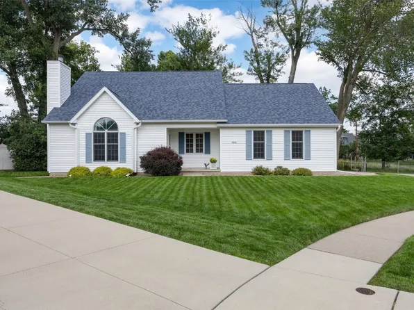 2820 Virginia Dr SE, Cedar Rapids, IA 52403