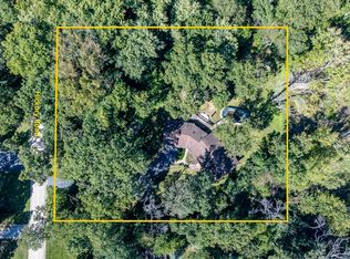 610 Hickory Rd, Woodstock, IL 60098