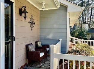 6414 Meadow View Dr, Raleigh, NC 27609