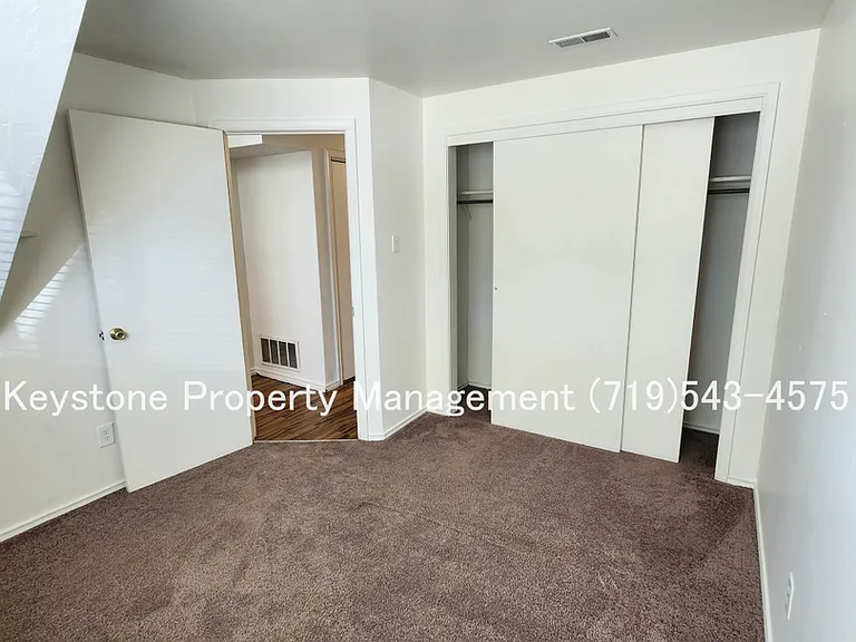 Charming Townhome in Pueblo West Comfortable & Convenient Living $1300/$1300 — Photo 11