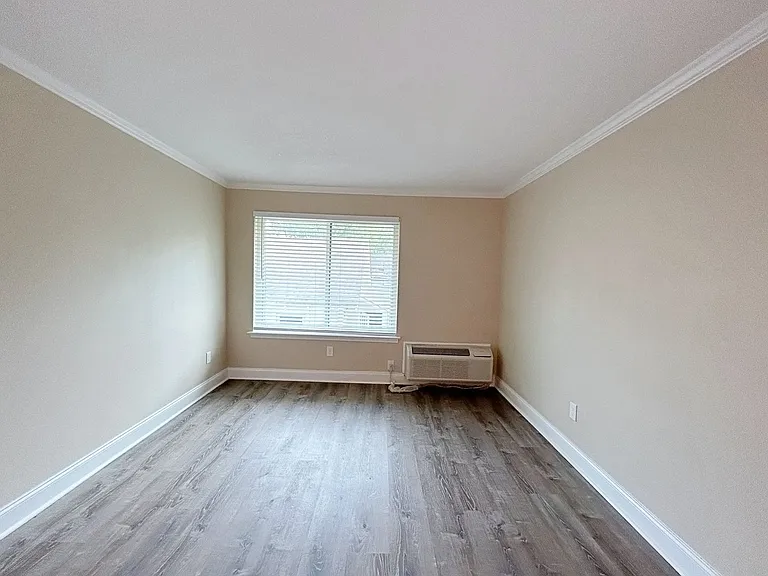 314 West Dr — Photo 16