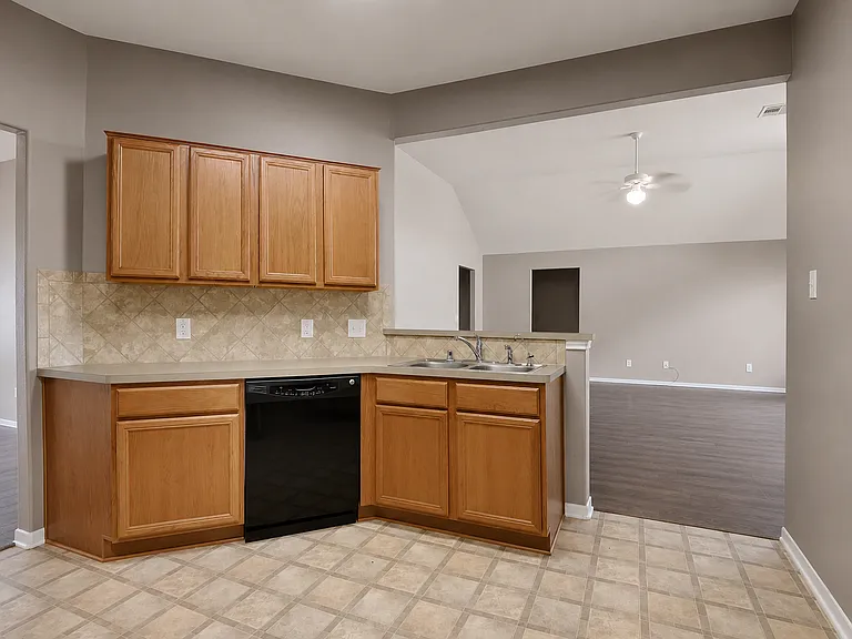 2314 Village Leaf Dr — Photo 7