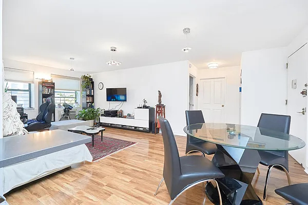 Sold by Compass | media 5