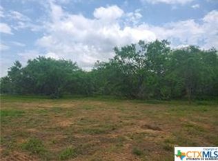 575 W Rawhide Rd, Seguin, TX 78155