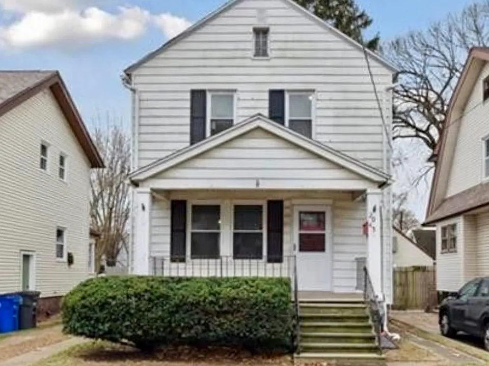 2045 Mansfield Rd
