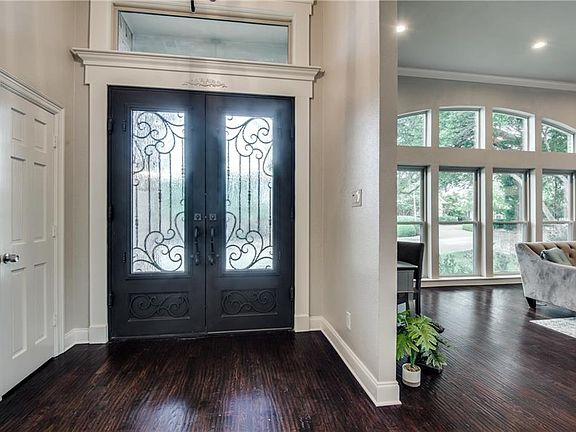 5th image of 5622 Twin Brooks Dr