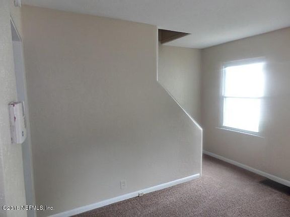 5th image of 1833 N Johnson St