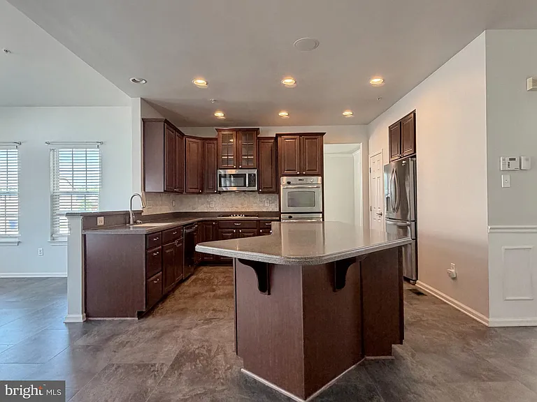 3429 Linden Grove Dr — Photo 21