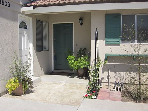 Upstairs private entry 