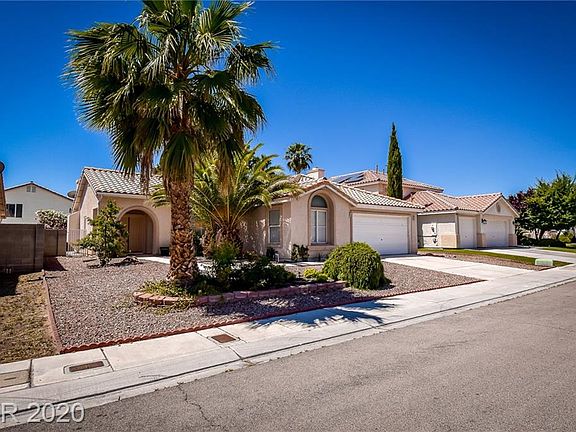 2nd image of 1109 Deer Horn Ln