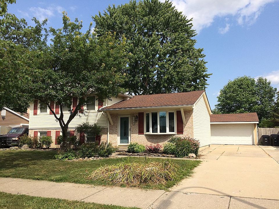 2nd image of 21869 Bellwood St