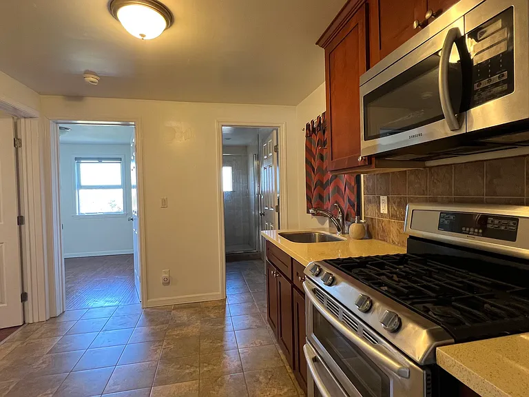 632 Parnassus Ave — Photo 2