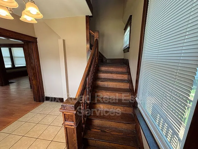 11169 Maple St — Photo 17