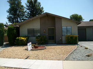 1833 Pueblo Dr, Hemet, CA 92545