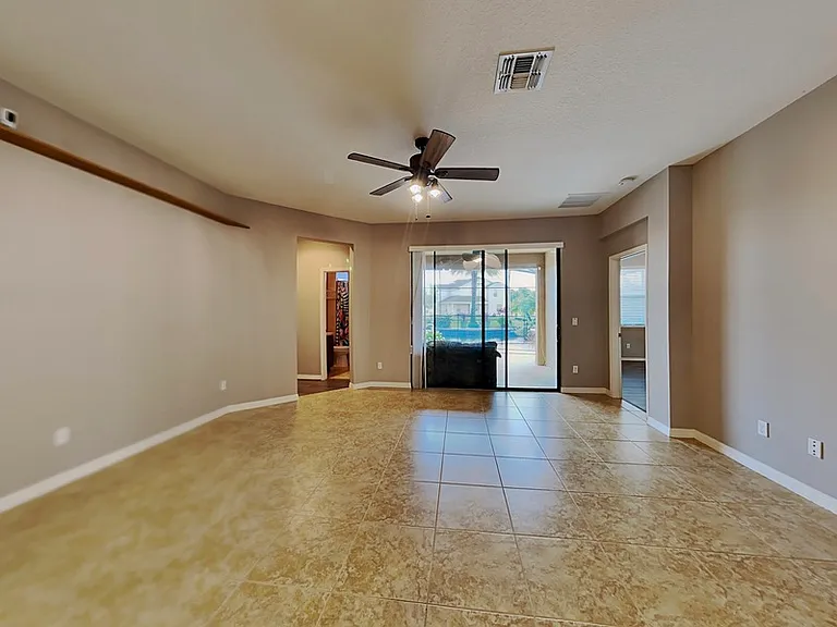 2131 Lacosta Pl — Photo 7