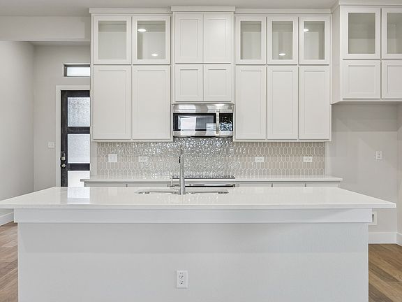 7th image of this home