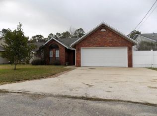 118 Crystal Lake Ln, Valparaiso, FL 32580