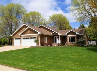 805 Arrowhead Pass, Brookings, SD 57006