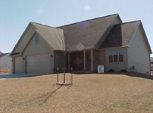 1401 W Brickstone Ct, Appleton, WI 54914