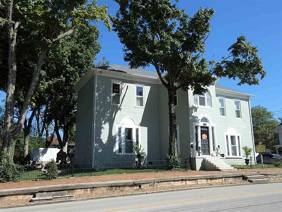 5th image of 515 S Main St