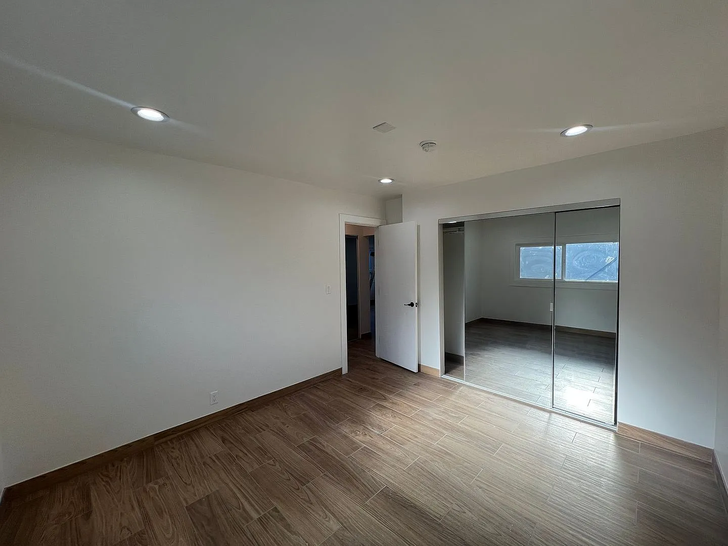 Normandie Luxury Apartments LLC — Photo 2