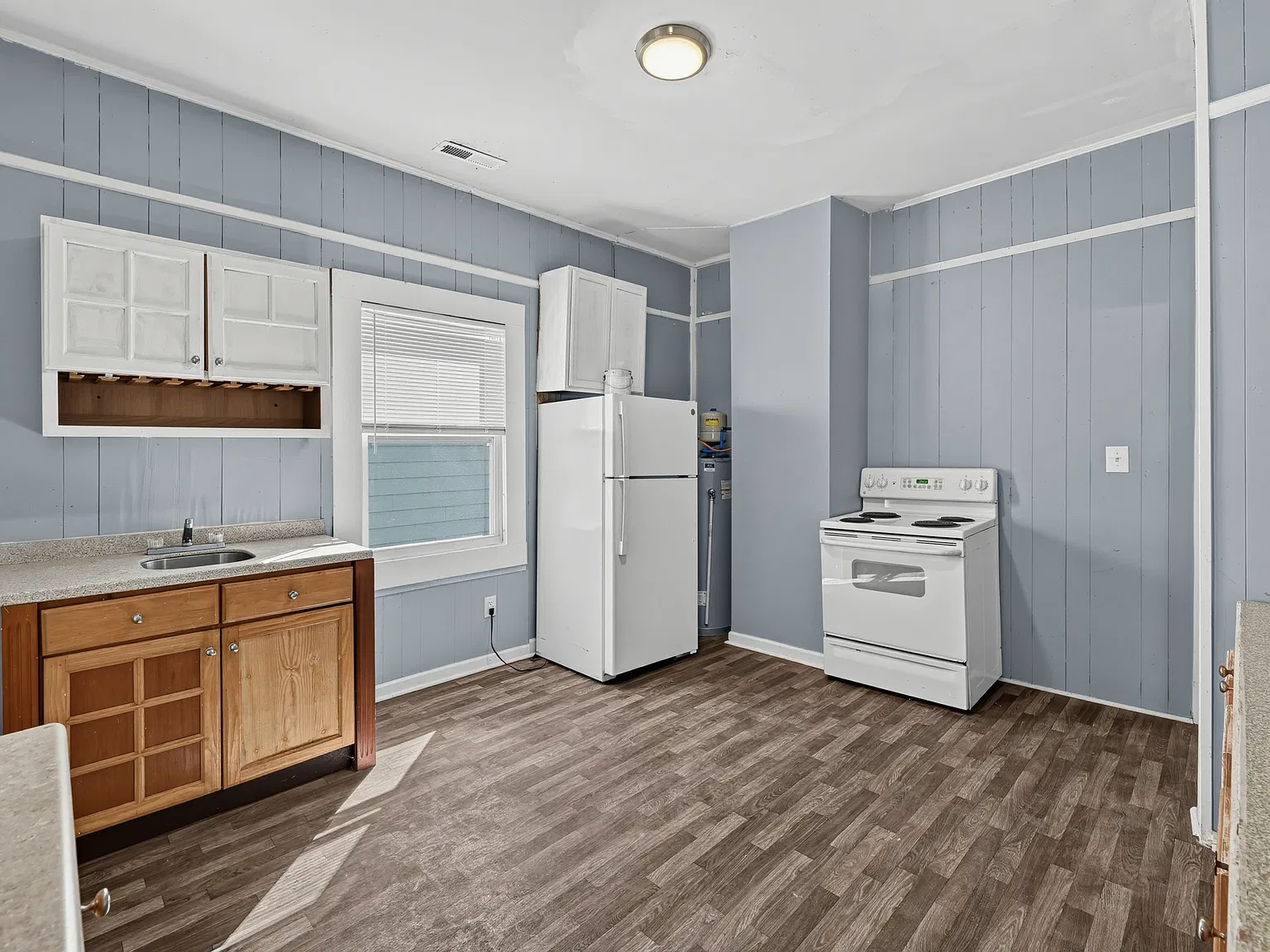 2 bed, 1000 sqft, $1,300 — Photo 4