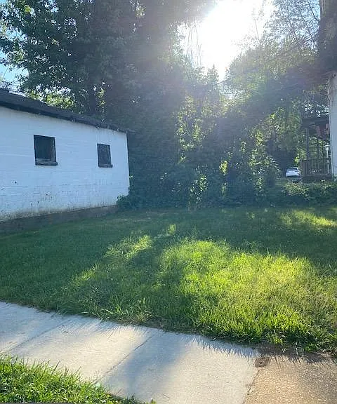 3411 Fairview Ave — Photo 28
