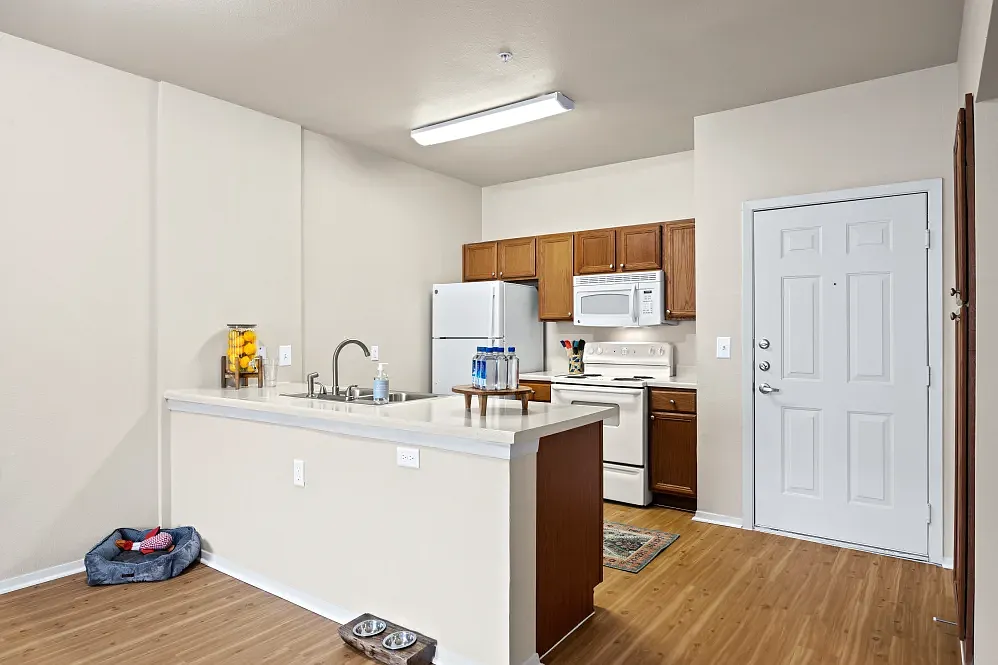 Mariposa Hunter Road 55+ Apartment Homes — Photo 1