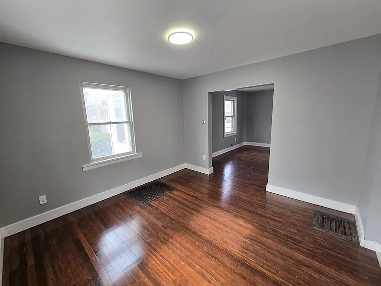 6017 Wallace Rd — Photo 5