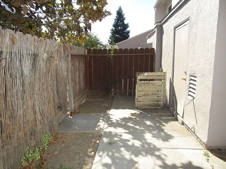 53 El Basset Ct — Photo 12